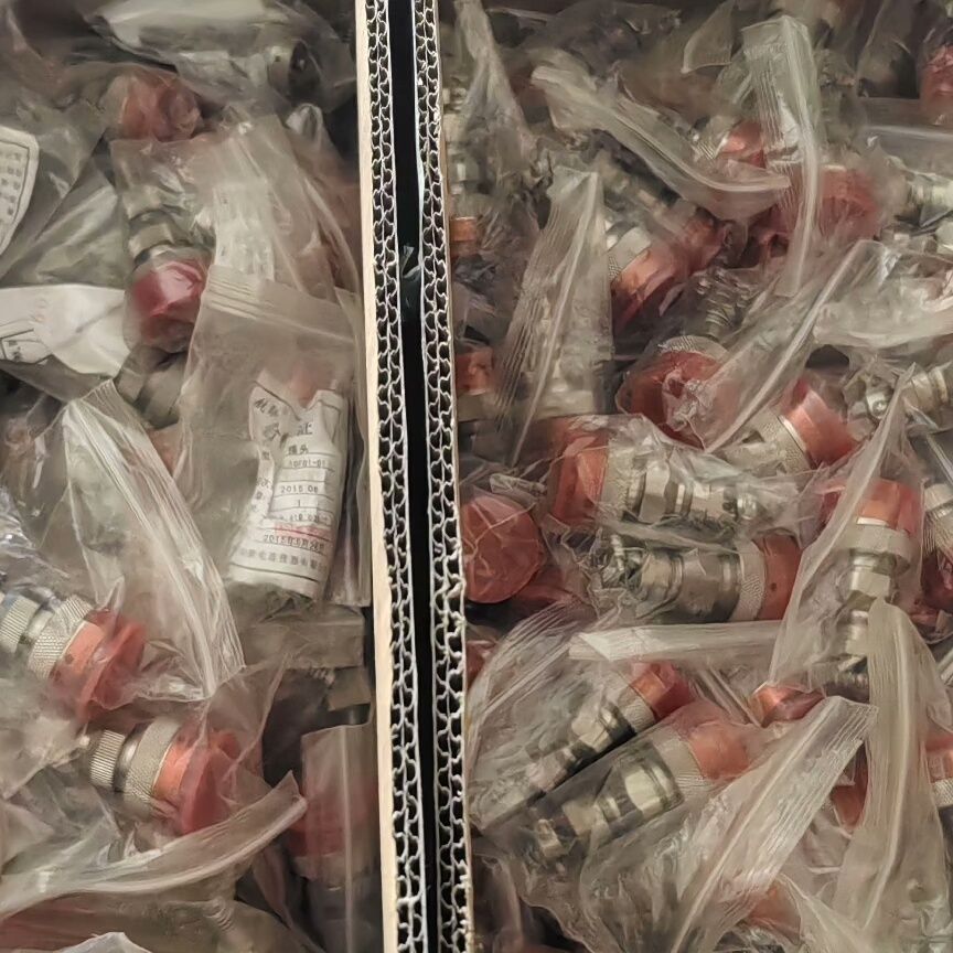 YW110F01-01 YW110F01-01B 航空插头