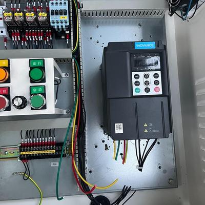 汇川装在箱子里面的几乎变频嚣 型号：MD290T3.7