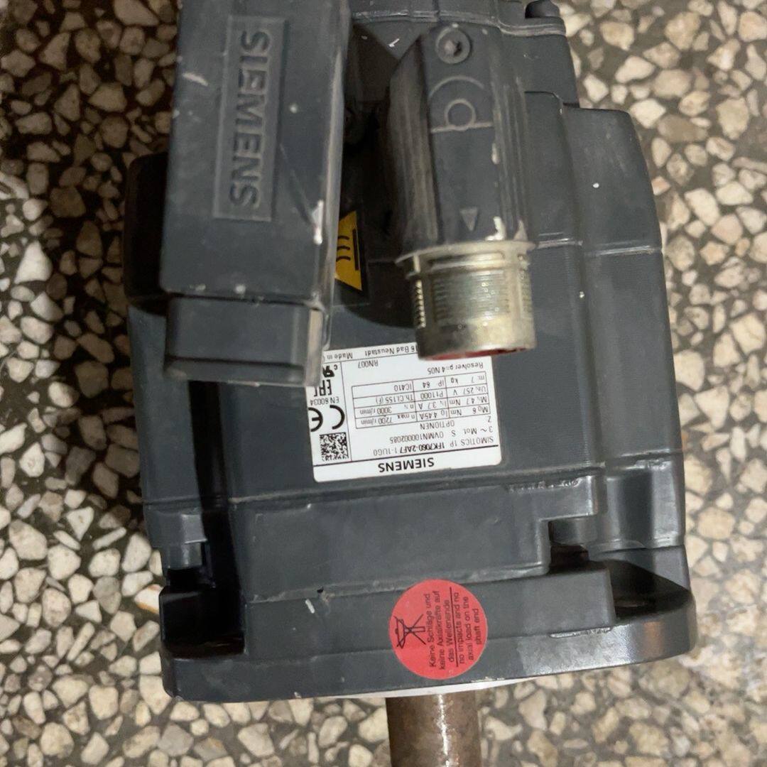 1FK7060-2AF7电机 实物如图