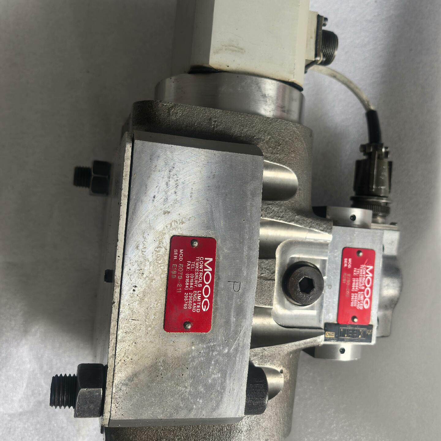 穆格伺服阀E079-211