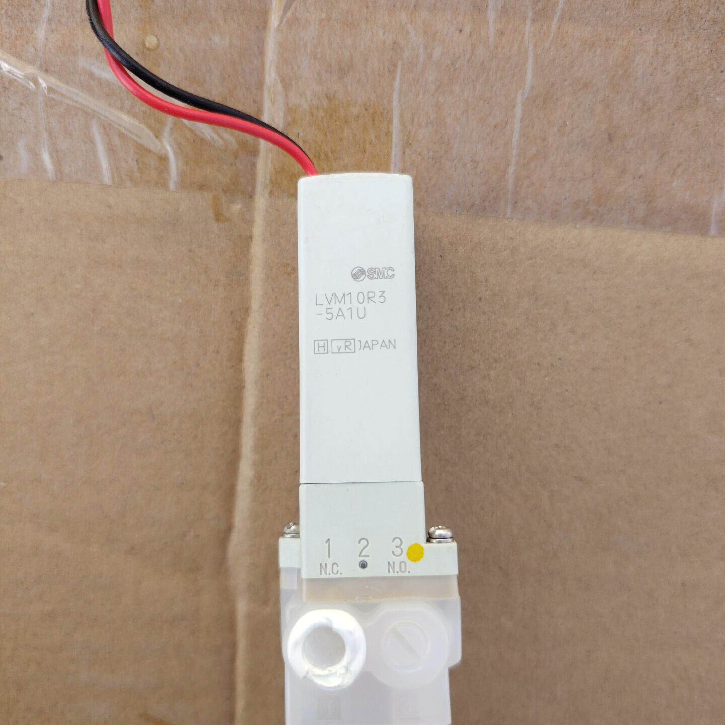 LVM10R3-5A1U三通电磁阀  现货