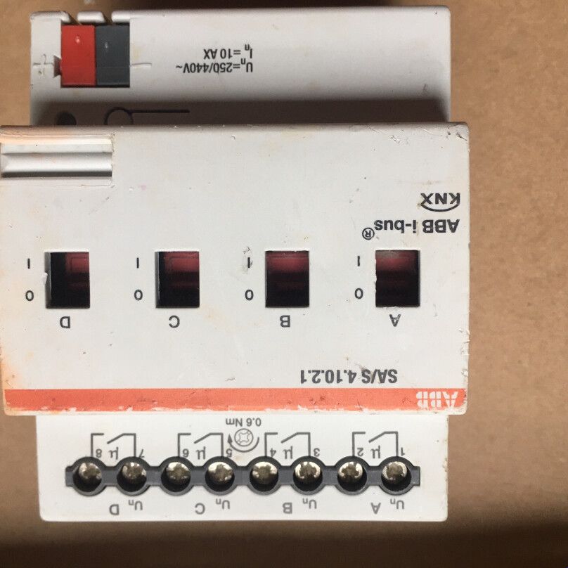 I-BUS 开关驱动器 SA/S4.10.2.1 4