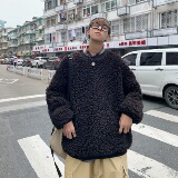 黑色