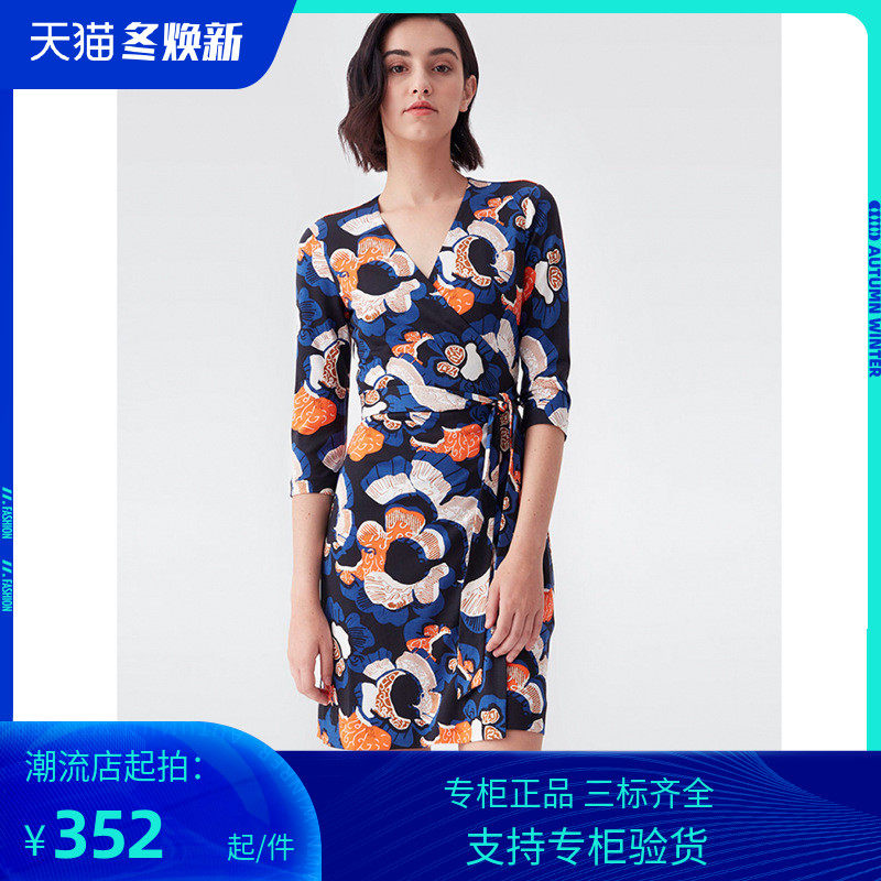 PG DVF新款七分袖个性印花无领裹身裙女气质修身显瘦弹力针织绑带