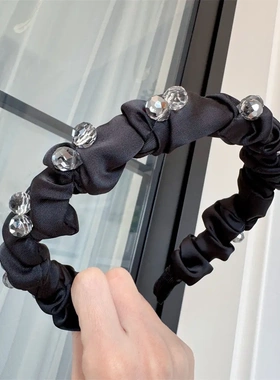 B180法式洋气褶皱水晶发箍黑色缎面高级感气质头箍显脸小时尚百搭