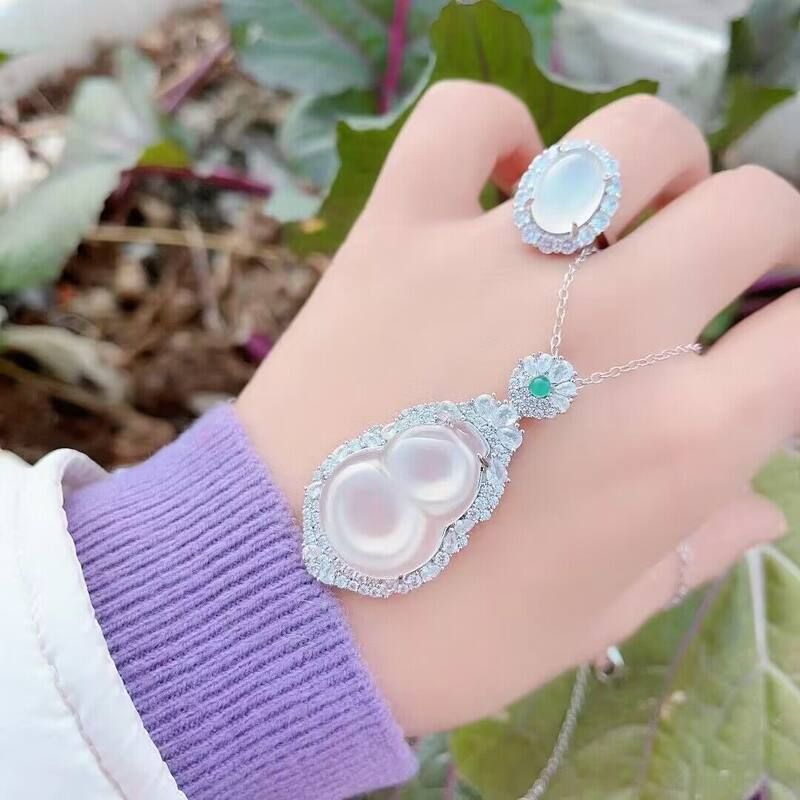 镀银镶嵌冰种白玉髓葫芦套装媲美翡翠吊坠玛瑙项链戒指玉石两件套