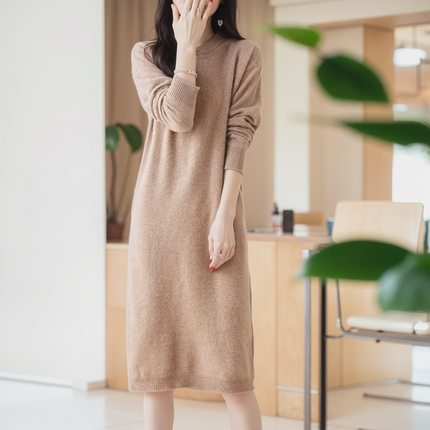 圆领纯羊毛打底裙女外穿中长款过膝针织连衣裙秋冬宽松大码毛衣裙