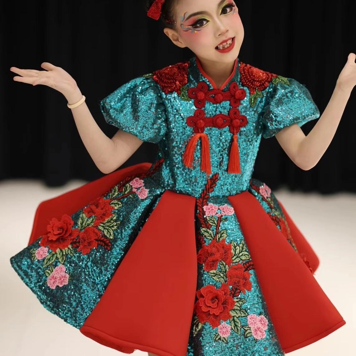元旦中国风红绿色拼接演出服儿童蓬蓬裙中国芭比儿童舞蹈表演服装