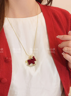 新年红丝绒小马吊坠毛衣链