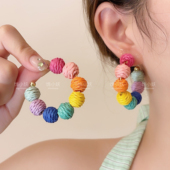 彩虹假日～彩色拉菲草球耳圈夏日海边度假风耳环个性 气质耳饰 新款