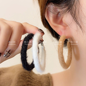 奶呼呼～韩系可爱毛绒耳圈高级感秋冬季 耳饰气质耳环显脸小耳钉女