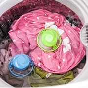 cắt lông xù quần áo Làm sạch khử nhiễm quần áo bóng giặt quần áo bóng giặt máy giặt phao túi lọc bộ lọc tẩy tóc - Hệ thống giá giặt cây lăn lông quần áo