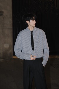 温顺尚早  你要的条纹衬衫在这里 黑白条/蓝白条2色长袖衬衫男