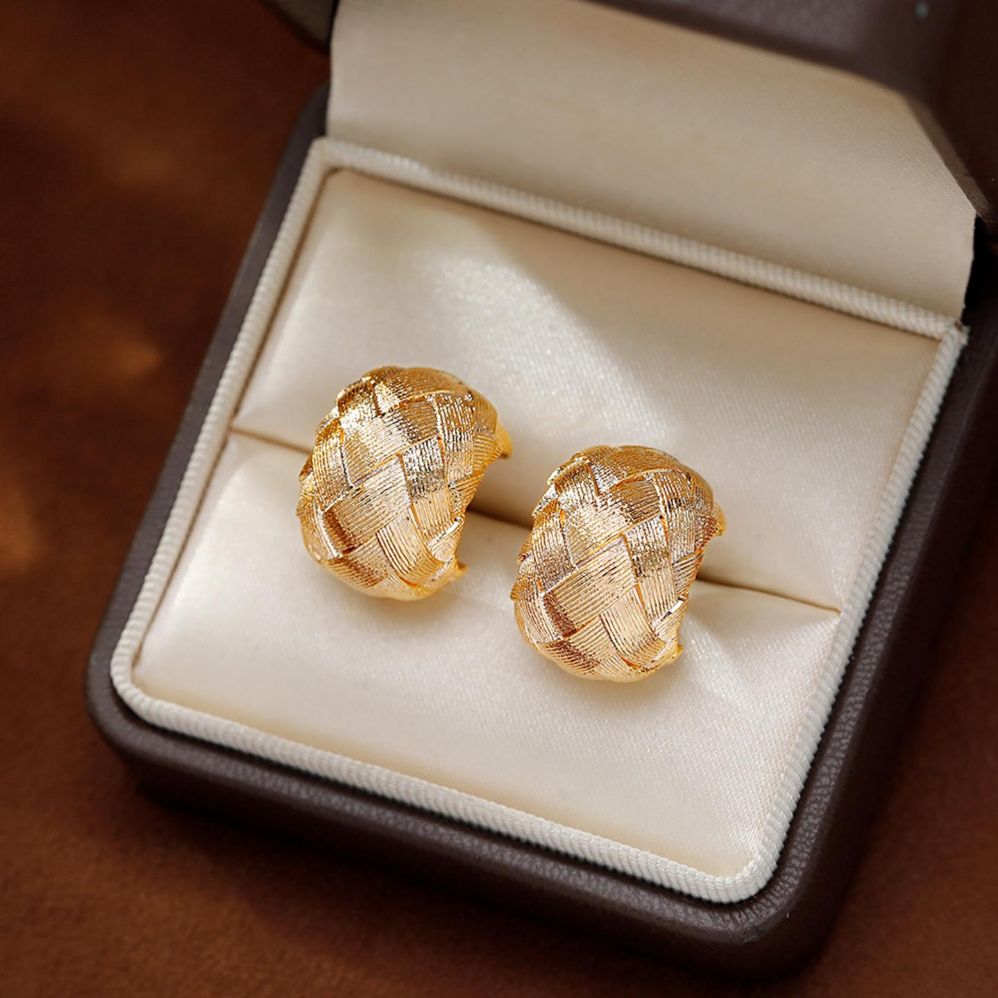 「金线藤蔓」手工编织拉丝纹理
