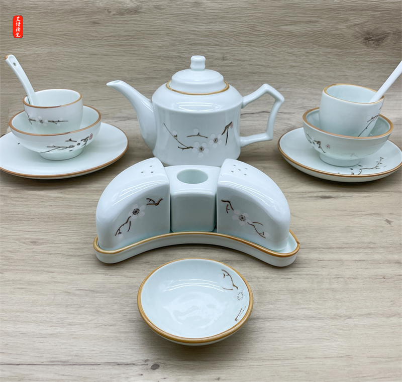 白色梅花图案摆台米饭碗勺子茶杯油碟骨碟烟灰缸茶壶蘸碟筷架垫盘