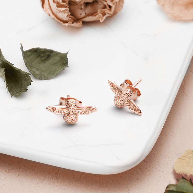 3D蜜蜂造型 文艺气质