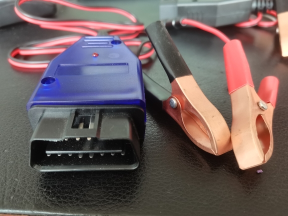 工厂定制OBD不断电更换电池汽车OBDII电压检测显示对接线束线缆