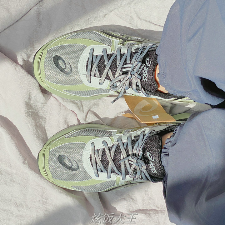 亚瑟士jog100s千禧风Y2K灰绿跑鞋