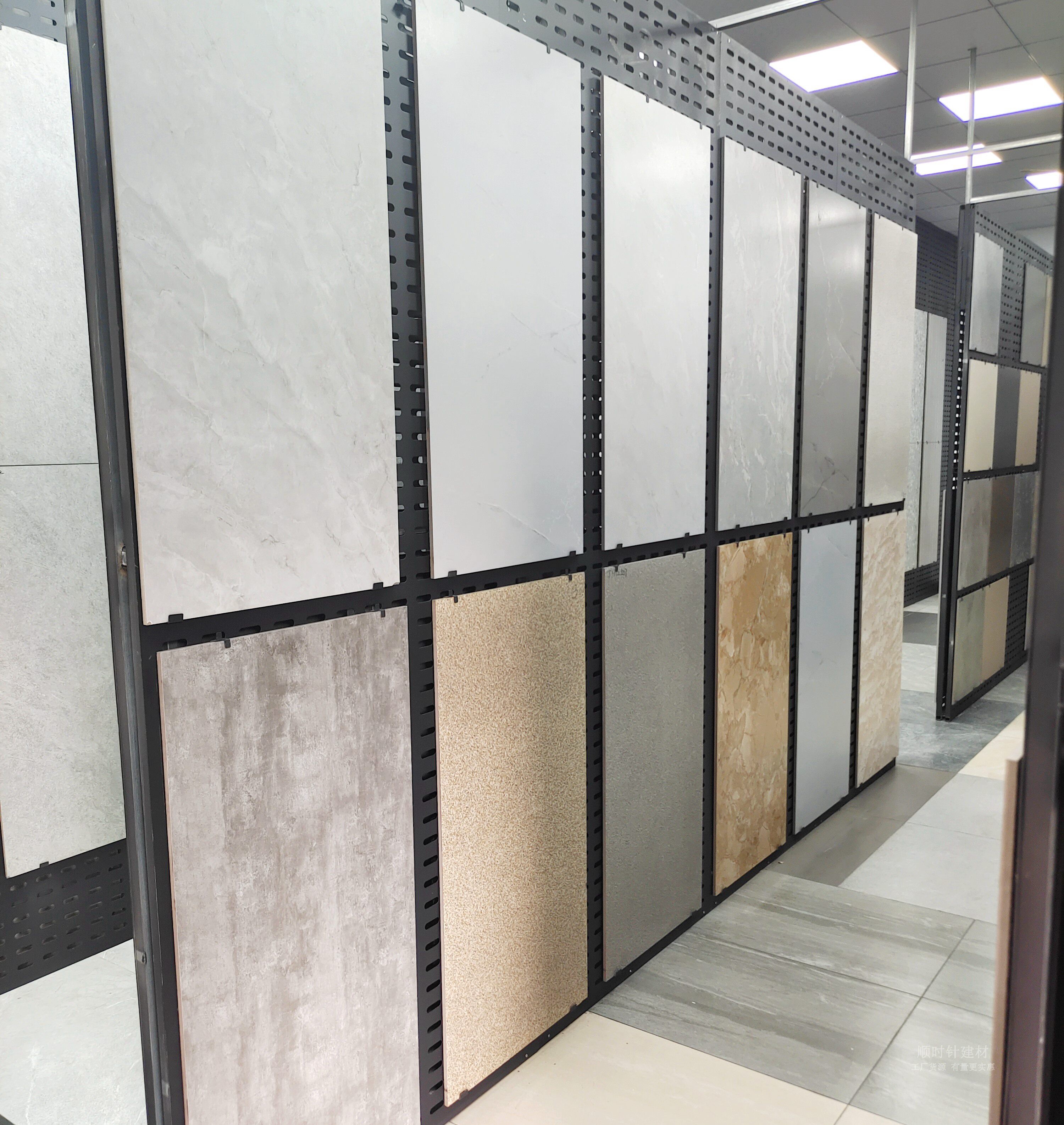 特色哑光平面仿古砖餐厅