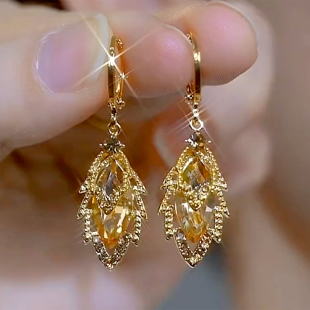 轻奢高档咖色水晶锆石叶子耳扣港风洋气金枝玉叶经费奢华时髦耳环