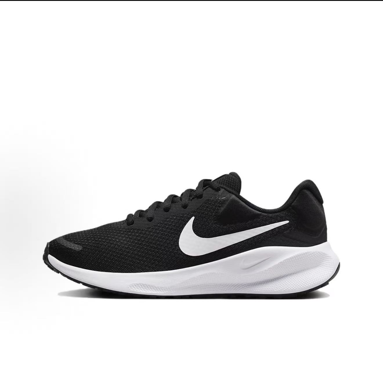 Nike REVOLUTION跑步鞋