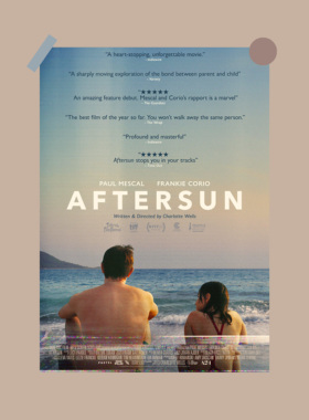 晒后假日Aftersun电影海报 卧室墙贴工作室客厅装饰画挂画