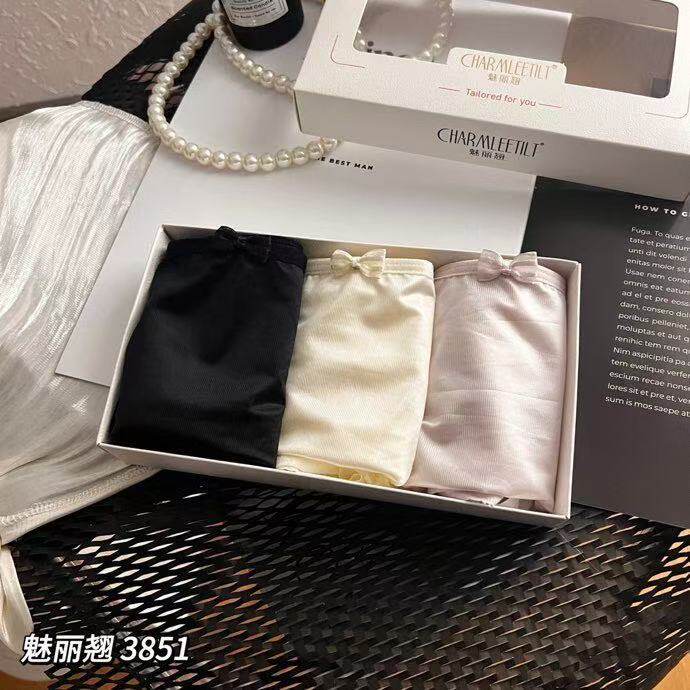 魅丽翘闺蜜蕾丝内裤女