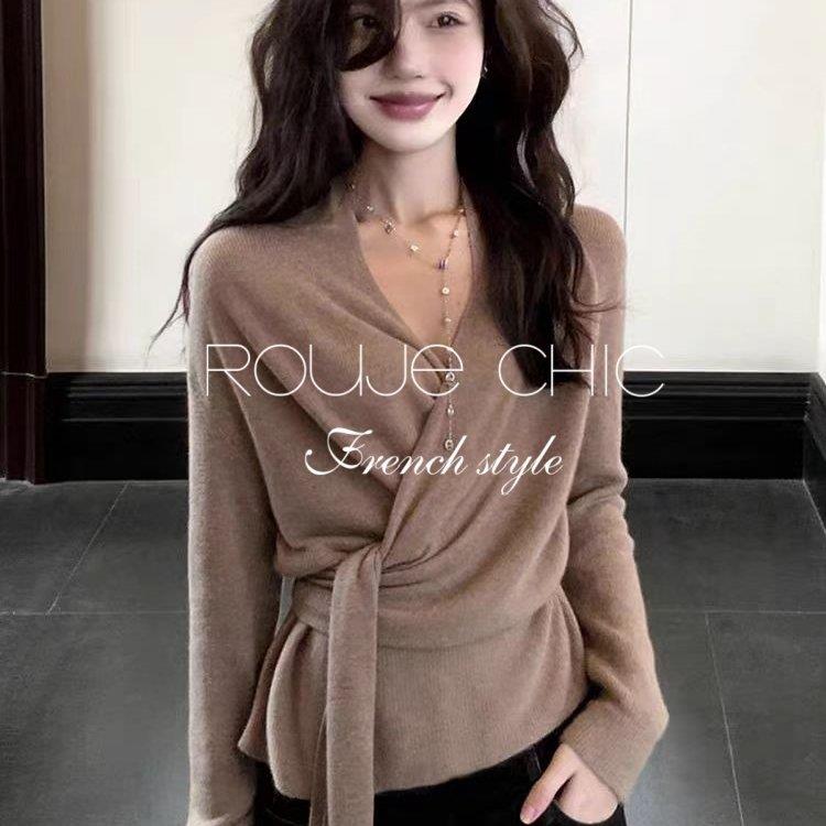 法国rouje chic春季法式燕麦色交叉v领打底针织衫内搭修身上衣女