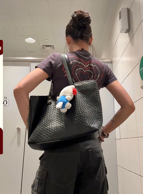 F383 黑色编织托特包包女大容量大包高级感手提单肩水桶包百搭款