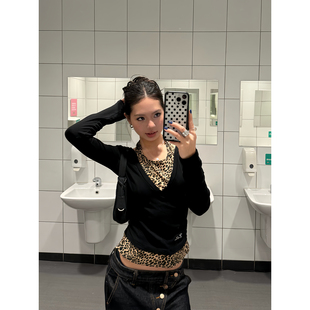 辣妹修身 F383 T恤女春季 复古假两件豹纹拼接挂脖长袖 内搭上衣 美式