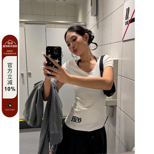 显瘦百搭打底印花设计v领短袖 复古基础简约修身 上衣 2025美式 F383