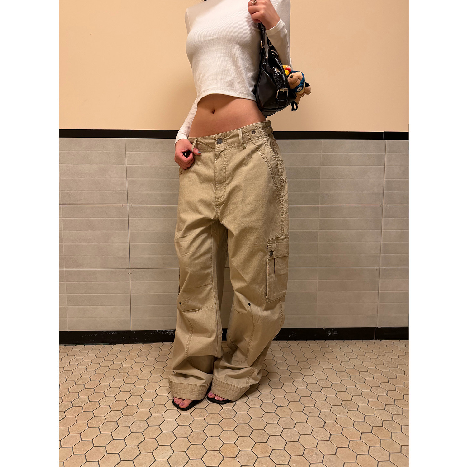 FFR解构立体多口袋褶皱工装裤图片