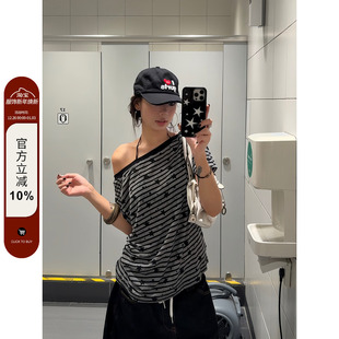 T恤女夏撞色条纹百搭显瘦露肩上衣 复古辣妹星星斜肩短袖 F383 美式