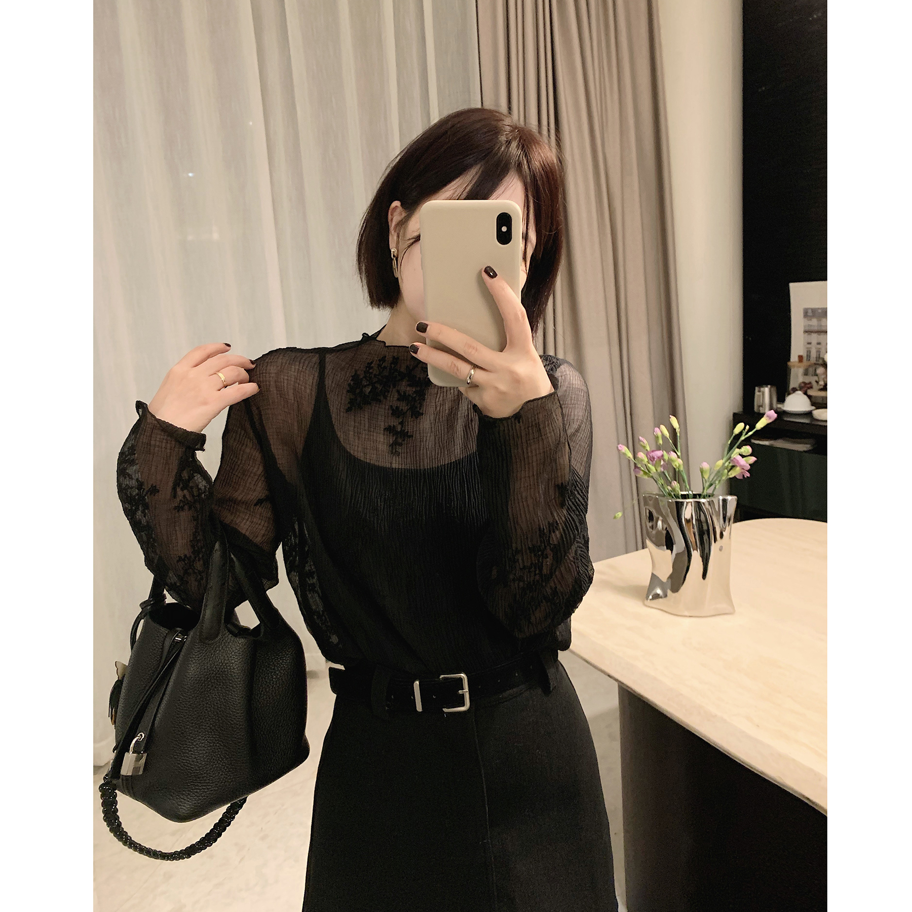 复古蕾丝刺绣高领打底衫