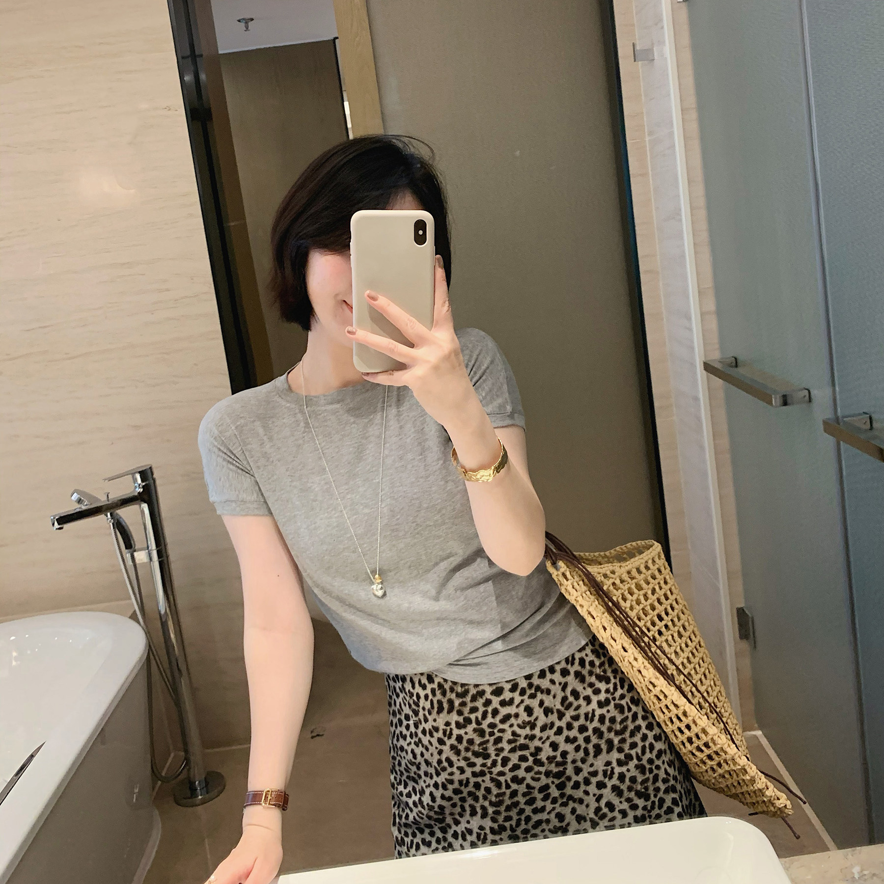 misslady纯色百搭弹力圆领短袖T恤女上衣夏新款chic简约修身显瘦