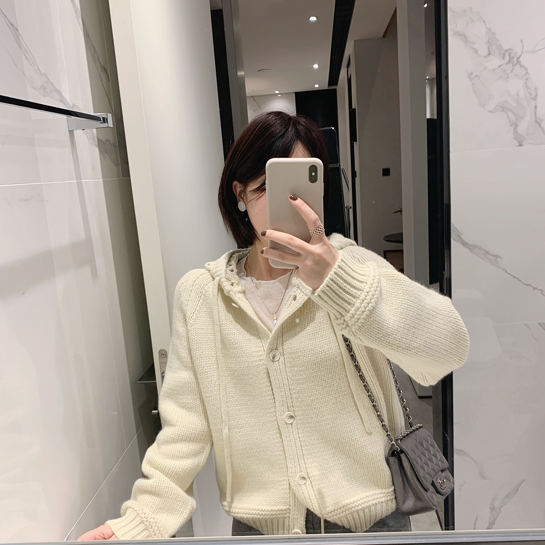 柔软镂空连帽针织开衫