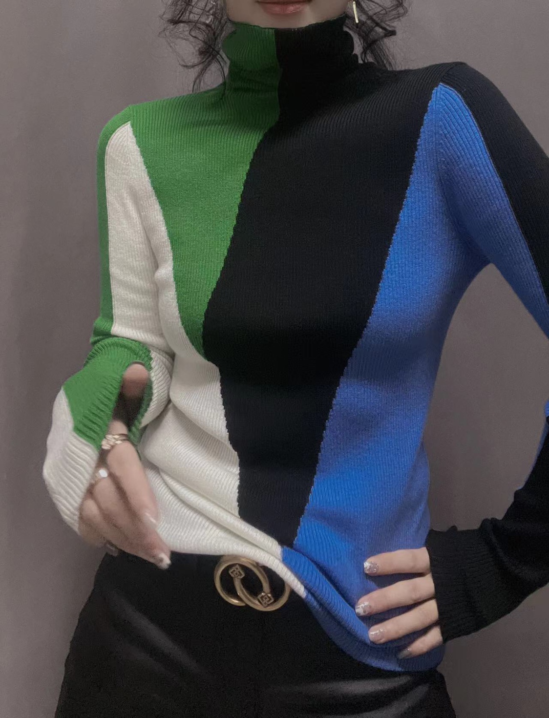 撞色羊毛混纺打底衫衣唯硕