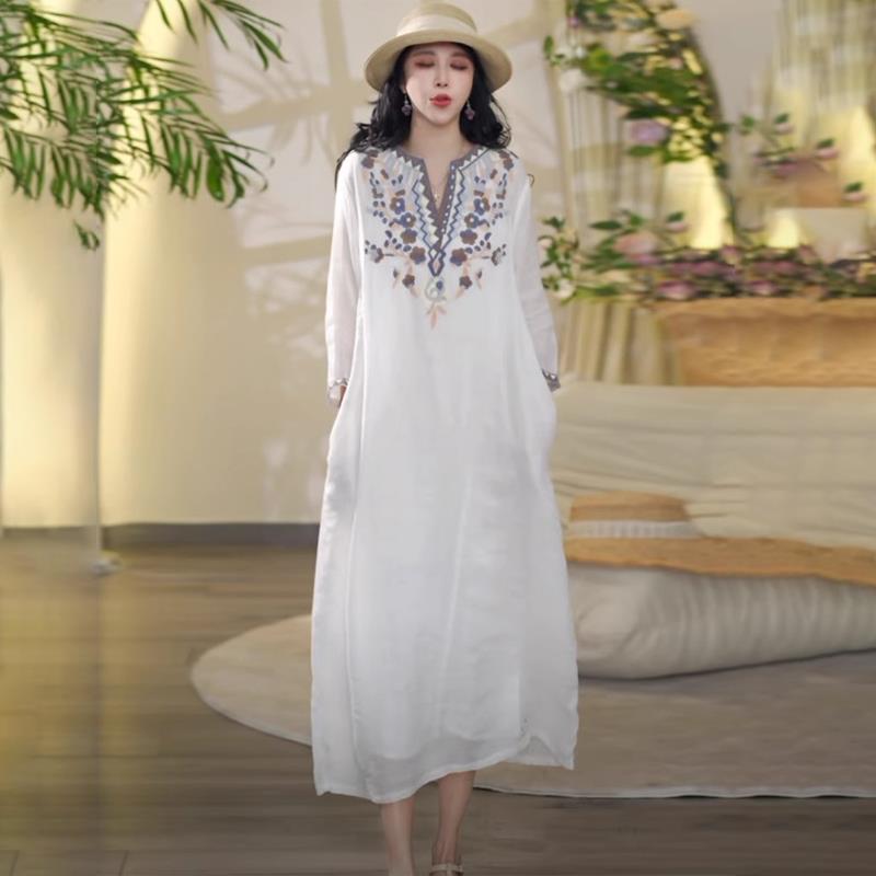 欧洲站文艺苎麻透气连衣裙女2025年夏季新款重工刺绣宽松度假长裙
