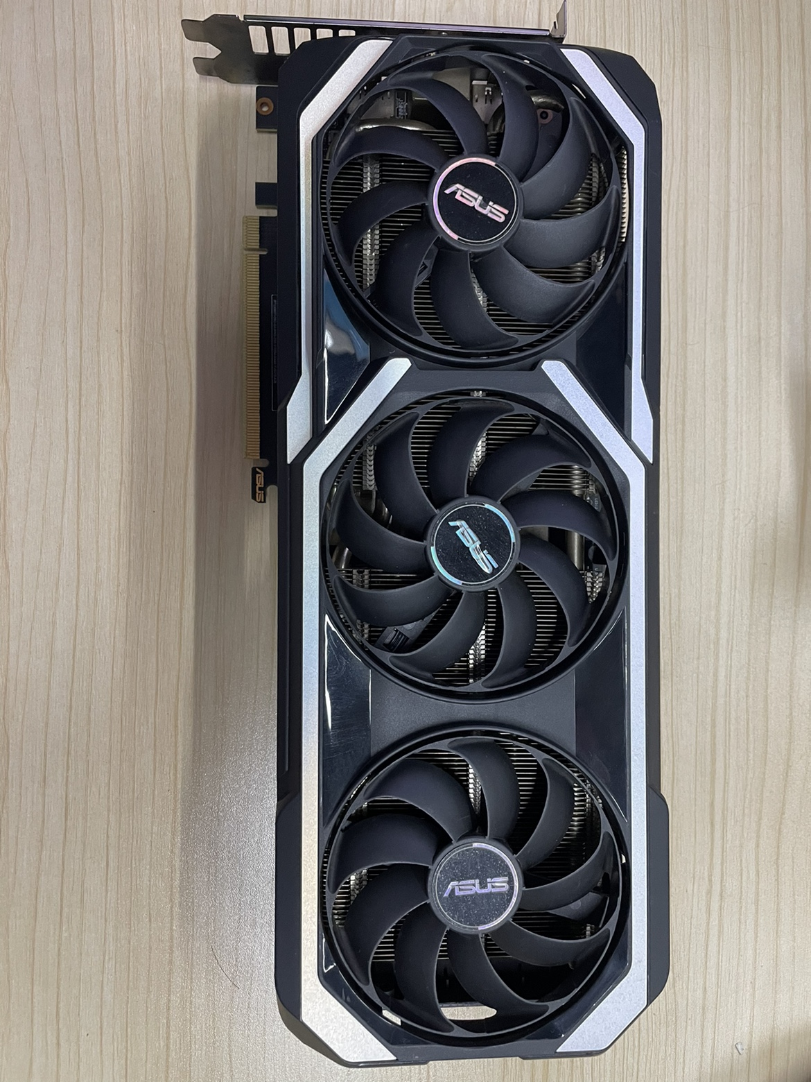 华硕RTX3060ti 8G巨齿鲨 游戏AI设计渲染台式电脑显卡 2K高画质