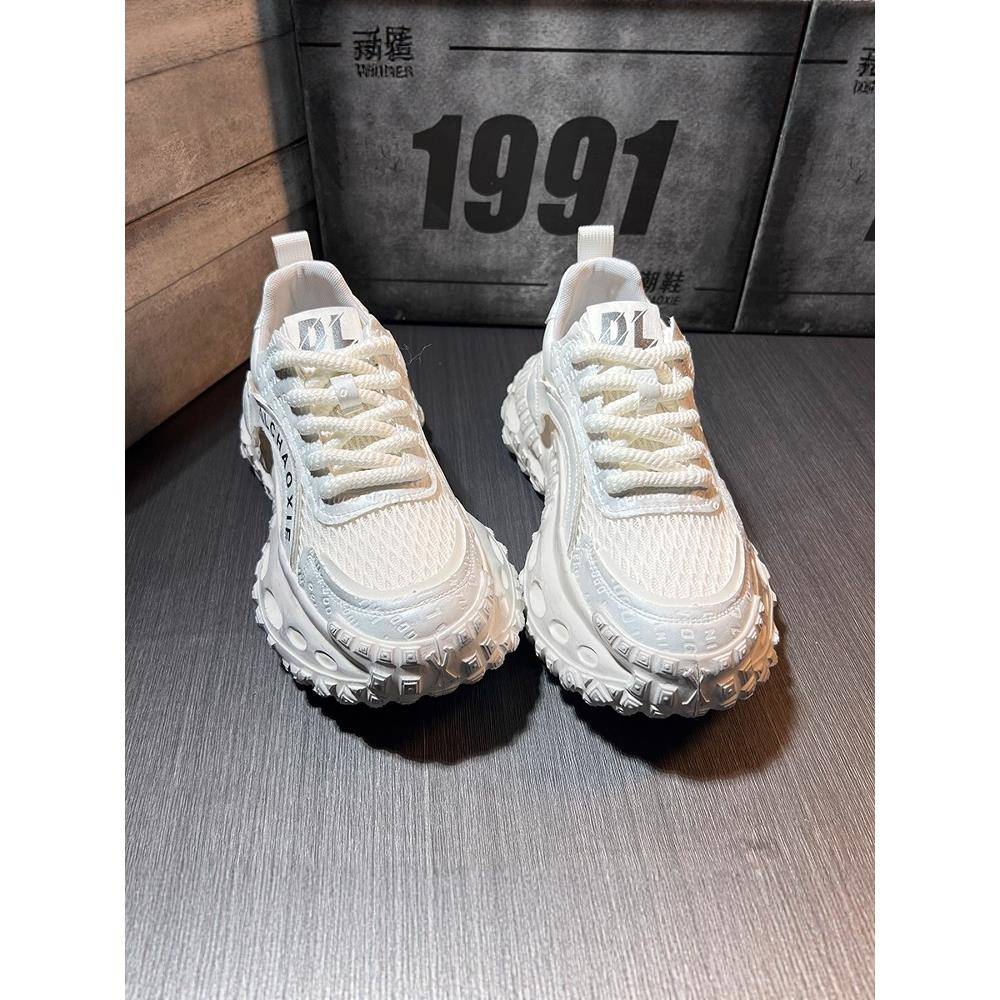 当季好物推荐Minimalism Aquaman透气网面覆古老爹鞋男厚底内增高