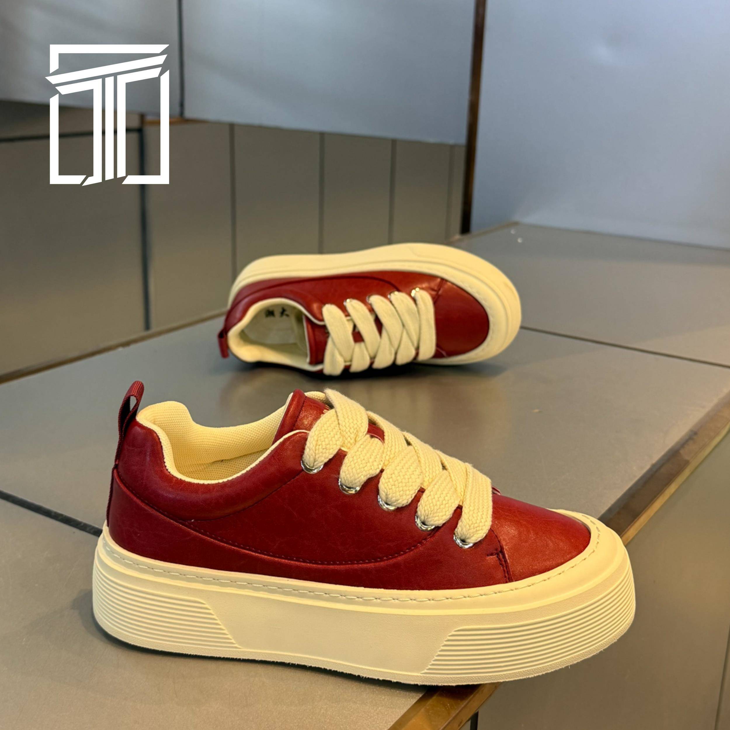 香港ITUN7G冬季新款男鞋时尚皮面复古板鞋厚底增高低帮简约休闲鞋