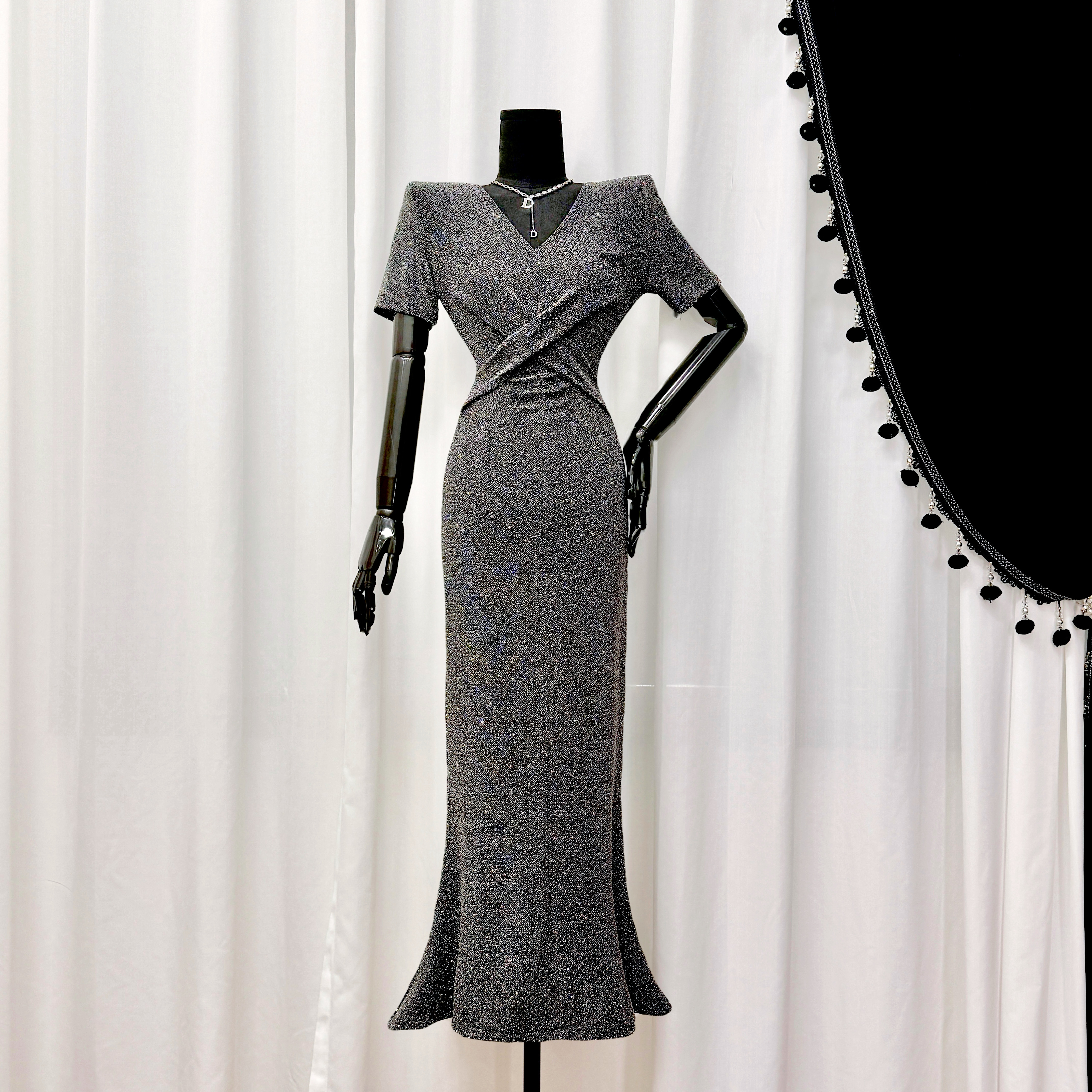 夏季透气烫钻半袖鱼尾裙气质名媛风百搭修身减龄包臀裙V领纯色,女装/女士精品,连衣裙,淘宝优惠券,粉丝福利购,淘宝优惠卷