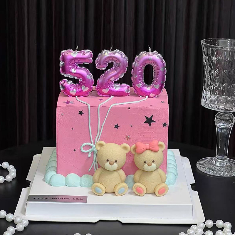 2.14情人节坐姿小熊蛋糕装饰摆件粉色胖嘟嘟520蜡烛表白装扮插件,节庆用品/礼品,蛋糕/烘焙装饰用品,淘宝优惠券,粉丝福利购,淘宝优惠卷