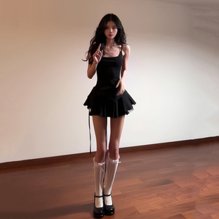 现货！赫本风连衣裙女修身显瘦蓬蓬裙辣妹短裙无袖黑色吊带蛋糕裙