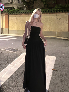 夏季纯欲显瘦露背漏辣妹肩修身裹胸收腰拼接长款黑色赫本风连衣裙