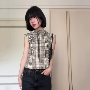 【虚线的挽歌】2026上新格纹立领无袖背心女修身短款精致套衫夏季