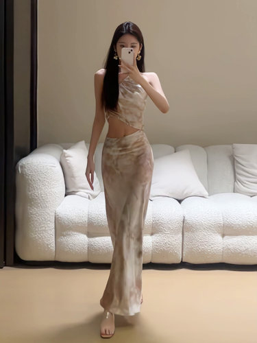 现货夏季纯欲显瘦扎染露腰连衣裙