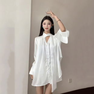 女长袖 V领舒适设计感气质上衣 简约风慵懒白色飘带衬衫 现货2色