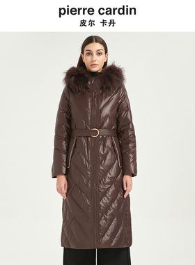 皮尔卡丹女装中长款时尚光面连帽貉子毛领高端羽绒服CD54YL007K0
