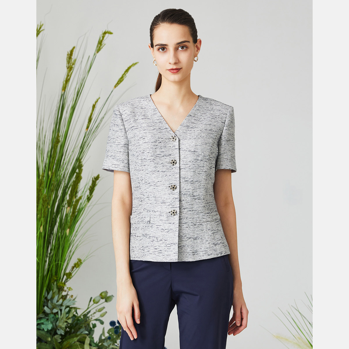 皮尔卡丹女夏灰色短袖V领西服上衣夏季薄款时尚短外套P3245L3027H